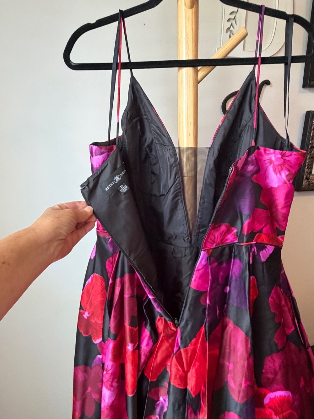Betsy & Adam Floral Gown Size 12 Black Pink Plunging V Neck Full Skirt Dress - Picture 5 of 10